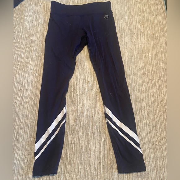 Tory Burch Pants - Tory Burch meduim size yoga pant with reflective detail and back pocket
